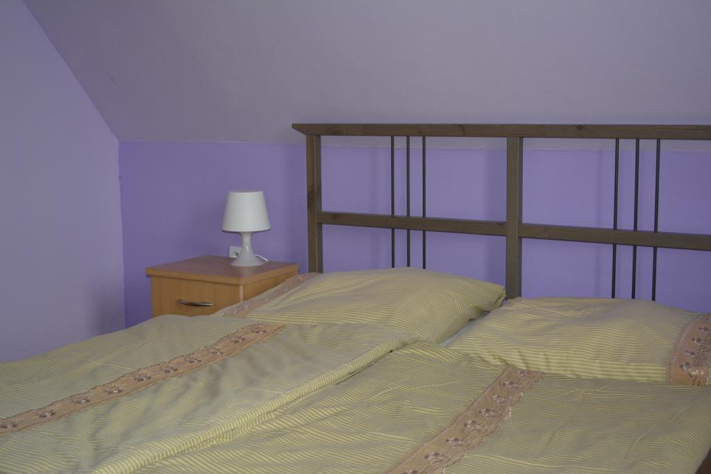 Petunia-Dom S Dvoma Spalnami Bešeňová Oda fotoğraf